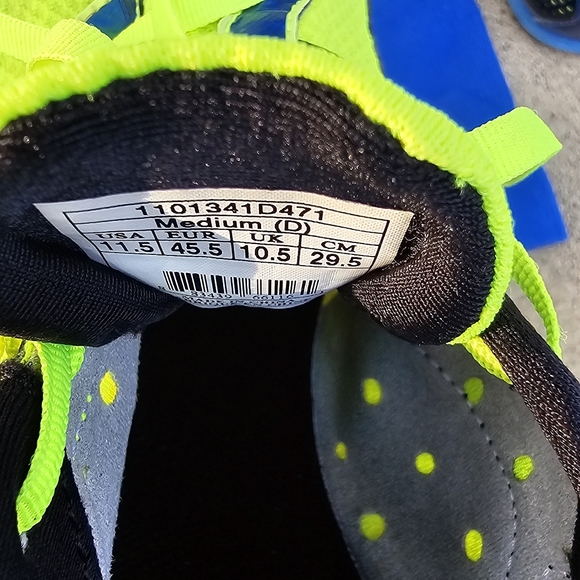 Brooks Running shoes cleats size 11.5 mens - Picture 9 of 10